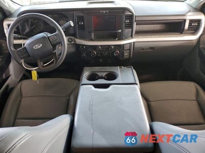 Zdjęcie 8 z 11 samochodu: 2025 FORD F350 SUPER DUTY VIN:1FT8W3DT5SED00730 - miniatura