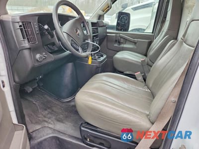 Zdjęcie 7 z 13 samochodu: 2022 GMC SAVANA BOX TRUCK VIN:7GZ37TC70NN007868 - miniatura