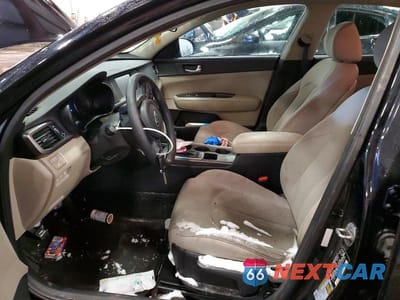 Zdjęcie 7 z 12 samochodu: 2018 KIA OPTIMA LX VIN:5XXGT4L35JG256928 - miniatura