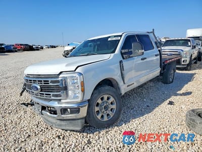 2024 FORD F250 SUPER DUTY FLATBED TRUCK 1FT8W2BT7REE82390 - główne zdjęcie licytacji z USA - miniatura