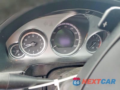 Zdjęcie 9 z 11 samochodu: 2010 MERCEDES-BENZ E 550 4MATIC VIN:WDDHF9AB7AA160609 - miniatura