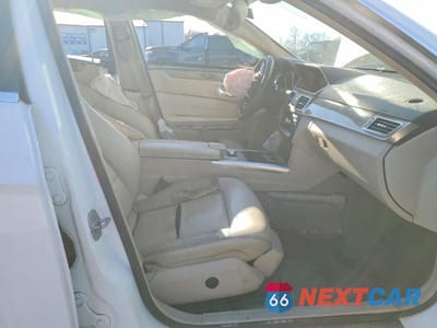 Zdjęcie 7 z 12 samochodu: 2014 MERCEDES-BENZ E 350 VIN:WDDHF5KB1EA848912 - miniatura