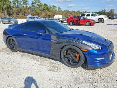 Czwarte zdjęcie samochodu z boku: 2012 NISSAN GT-R PREMIUM VIN:JN1AR5EF8CM250137 - miniatura