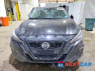 Piąte zdjęcie samochodu w środku: 2022 NISSAN ALTIMA 2.5 SR VIN:1N4BL4CW1NN309211 - miniatura