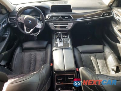 Zdjęcie 8 z 12 samochodu: 2022 BMW 740 I VIN:WBA7T2C06NCH58234 - miniatura