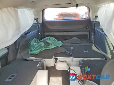 Zdjęcie 10 z 13 samochodu: 2025 LINCOLN NAVIGATOR RESERVE VIN:5LMJJ2LG8SEL11602 - miniatura