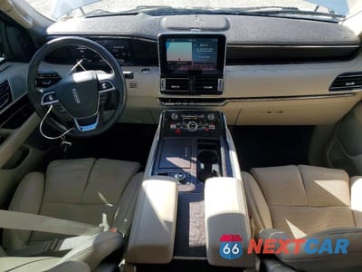 Zdjęcie 8 z 14 samochodu: 2021 LINCOLN NAVIGATOR RESERVE VIN:5LMJJ2LT9MEL19515 - miniatura