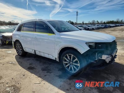 Czwarte zdjęcie samochodu z boku: 2017 AUDI Q7 PREMIUM PLUS VIN:WA1LHAF78HD037764 - miniatura