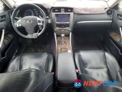 Zdjęcie 8 z 11 samochodu: 2013 LEXUS IS 250 VIN:JTHCF5C2XD5060932 - miniatura