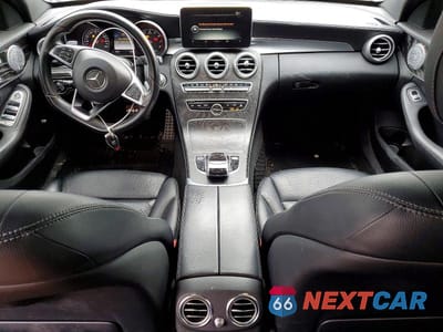 Zdjęcie 8 z 12 samochodu: 2016 MERCEDES-BENZ C 300 4MATIC VIN:55SWF4KB2GU137675 - miniatura