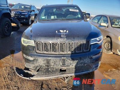 Piąte zdjęcie samochodu w środku: 2018 JEEP GRAND CHEROKEE OVERLAND VIN:1C4RJFCG2JC227321 - miniatura