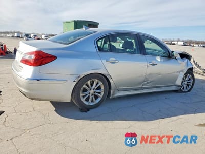 Trzecie zdjęcie samochodu z tyłu: 2013 HYUNDAI GENESIS 3.8L VIN:KMHGC4DD5DU226507 - miniatura