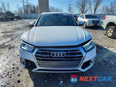 Piąte zdjęcie samochodu w środku: 2019 AUDI Q5 PREMIUM VIN:WA1ANAFY6K2087123 - miniatura