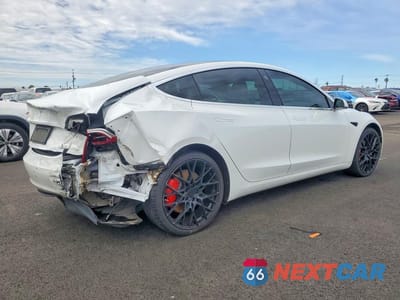 Trzecie zdjęcie samochodu z tyłu: 2019 TESLA MODEL 3 VIN:5YJ3E1EB8KF393748 - miniatura