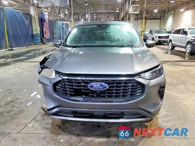 Piąte zdjęcie samochodu w środku: 2023 FORD ESCAPE ACTIVE VIN:1FMCU9GN4PUB42745 - miniatura