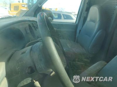 Zdjęcie 9 z 13 samochodu: 2002 FORD ECONOLINE E250 VAN VIN:1FTNE24262HB09324 - miniatura
