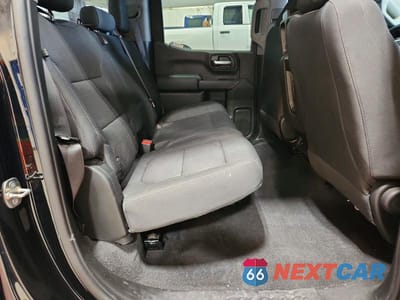 Zdjęcie 10 z 11 samochodu: 2019 CHEVROLET SILVERADO K1500 CUSTOM VIN:3GCUYBEF4KG313246 - miniatura