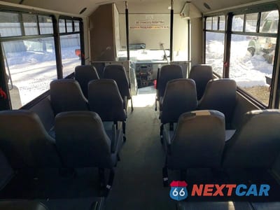 Zdjęcie 11 z 13 samochodu: 2015 FORD F550 SUPER DUTY SHUTTLE BUS VIN:1FDGF5GT4FED71437 - miniatura