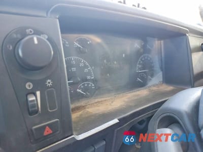 Zdjęcie 8 z 10 samochodu: 2020 VOLVO VNL SEMI TRUCK VIN:4V4NC9EH7LN229304 - miniatura