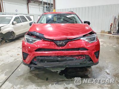 Piąte zdjęcie samochodu w środku: 2017 TOYOTA RAV4 LE VIN:JTMBFREV8HJ153019 - miniatura