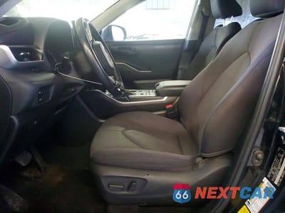 Zdjęcie 7 z 13 samochodu: 2021 TOYOTA HIGHLANDER LE VIN:5TDBZRBH6MS115419 - miniatura