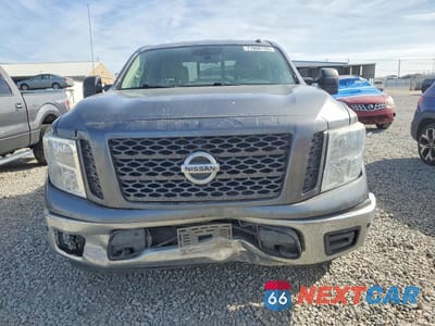 Piąte zdjęcie samochodu w środku: 2019 NISSAN TITAN SV VIN:1N6AA1E57KN504320 - miniatura