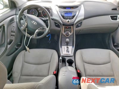 Zdjęcie 8 z 11 samochodu: 2013 HYUNDAI ELANTRA GLS VIN:KMHDH4AE0DU583899 - miniatura