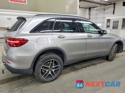 Trzecie zdjęcie samochodu z tyłu: 2019 MERCEDES-BENZ GLC 300 4MATIC VIN:WDC0G4KB9KV185618 - miniatura