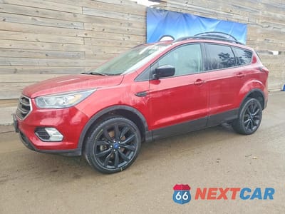 2019 FORD ESCAPE SE 1FMCU9GD5KUA79901 - główne zdjęcie licytacji z USA - miniatura