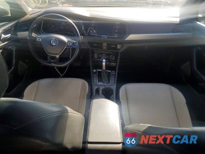 Zdjęcie 8 z 11 samochodu: 2019 VOLKSWAGEN JETTA S VIN:3VWC57BU9KM042249 - miniatura
