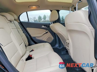 Zdjęcie 10 z 12 samochodu: 2019 MERCEDES-BENZ GLA 250 VIN:WDCTG4EB7KJ581806 - miniatura