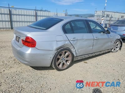 Trzecie zdjęcie samochodu z tyłu: 2006 BMW 330 I VIN:WBAVB33586KS33885 - miniatura