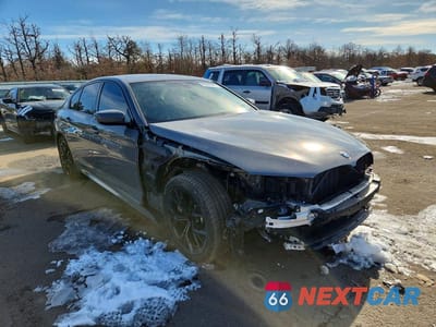 Czwarte zdjęcie samochodu z boku: 2021 BMW 530 XI VIN:WBA13BJ07MWX05027 - miniatura