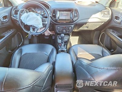 Zdjęcie 8 z 12 samochodu: 2019 JEEP COMPASS LATITUDE VIN:3C4NJDBBXKT740704 - miniatura