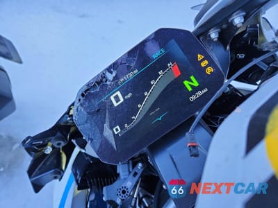 Zdjęcie 7 z 10 samochodu: 2025 BMW S 1000 RR VIN:WB10P2305S6L50496 - miniatura