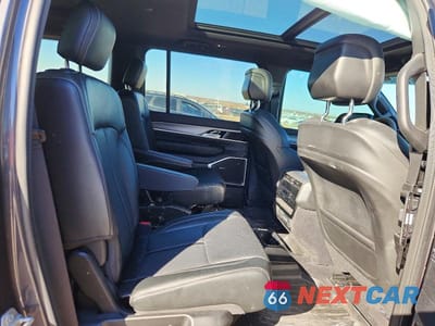 Zdjęcie 11 z 12 samochodu: 2024 JEEP WAGONEER SERIES II VIN:1C4SJVBP3RS108675 - miniatura