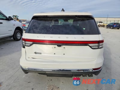 Zdjęcie 6 z 13 samochodu: 2025 LINCOLN TOWNHOUSE AVIATOR VIN:5LM5J6WC2SGL11083 - miniatura