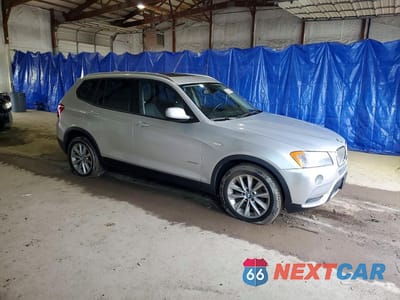 Czwarte zdjęcie samochodu z boku: 2014 BMW X3 XDRIVE28I VIN:5UXWX9C50E0D25306 - miniatura