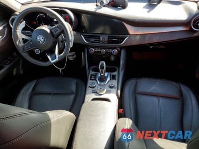 Zdjęcie 8 z 11 samochodu: 2025 ALFA ROMEO GIULIA BASE VIN:ZARFAMAN4S7689811 - miniatura
