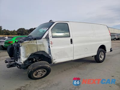 2024 CHEVROLET EXPRESS 2500 DELIVERY VAN 1GCWGAFPXR1235674 - główne zdjęcie licytacji z USA - miniatura