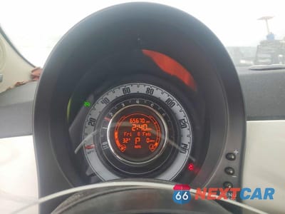 Zdjęcie 9 z 12 samochodu: 2012 FIAT 500 LOUNGE VIN:3C3CFFCRXCT195092 - miniatura