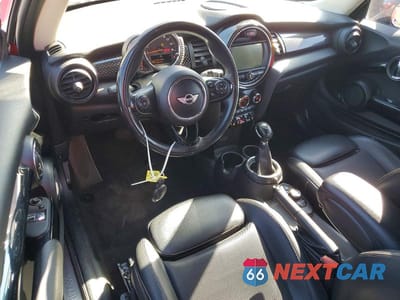 Zdjęcie 8 z 11 samochodu: 2017 MINI COOPER S VIN:WMWXP7C3XH2A45973 - miniatura