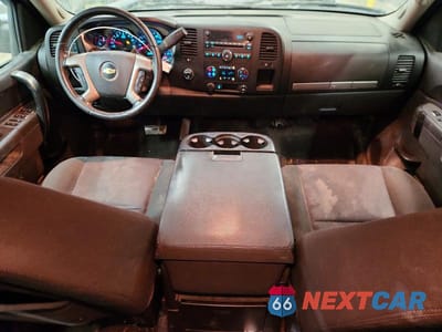 Zdjęcie 8 z 13 samochodu: 2013 CHEVROLET SILVERADO K1500 LT VIN:3GCPKSE77DG159660 - miniatura