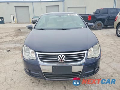 Piąte zdjęcie samochodu w środku: 2010 VOLKSWAGEN EOS LUX VIN:WVWFA7AH3AV025838 - miniatura