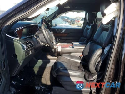 Zdjęcie 7 z 13 samochodu: 2024 LINCOLN NAVIGATOR L VIN:5LMJJ3NG6REL12471 - miniatura