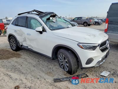 Czwarte zdjęcie samochodu z boku: 2025 MERCEDES-BENZ GLC 300 VIN:W1NKM4GB0SF361829 - miniatura