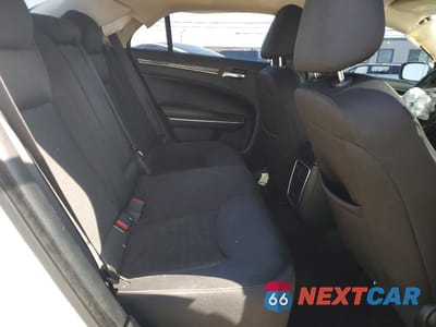 Zdjęcie 10 z 12 samochodu: 2021 CHRYSLER 300 TOURING VIN:2C3CCAAG7MH609310 - miniatura