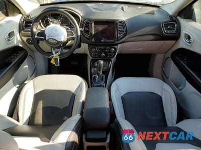 Zdjęcie 8 z 13 samochodu: 2019 JEEP COMPASS LIMITED VIN:3C4NJDCB5KT650942 - miniatura