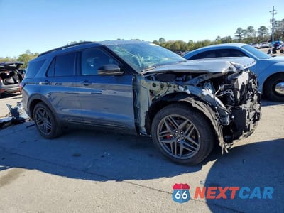Czwarte zdjęcie samochodu z boku: 2025 FORD EXPLORER ST-LINE VIN:1FMUK7KH2SGC53513 - miniatura
