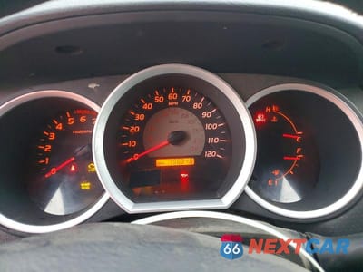 Zdjęcie 9 z 12 samochodu: 2006 TOYOTA TACOMA VIN:5TEPX42N56Z217949 - miniatura